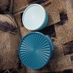 4/$80 New Teal & Blue Tupperware - Set Of 2 With Lids